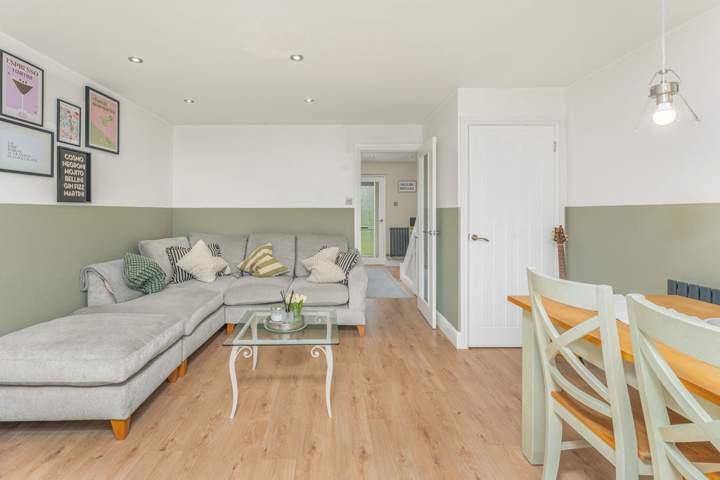 Peacocks Close Middleton Cheney